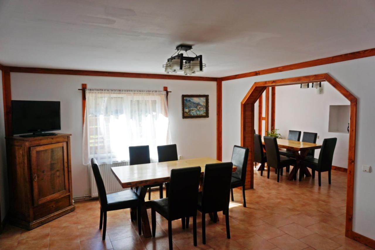 Celestia Hotel Moeciu De Sus Exterior photo